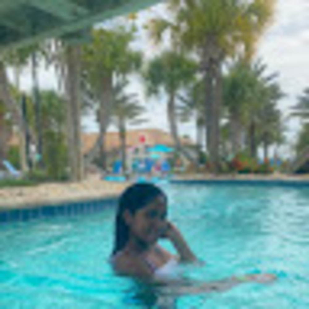 Meet your Posher, Yona